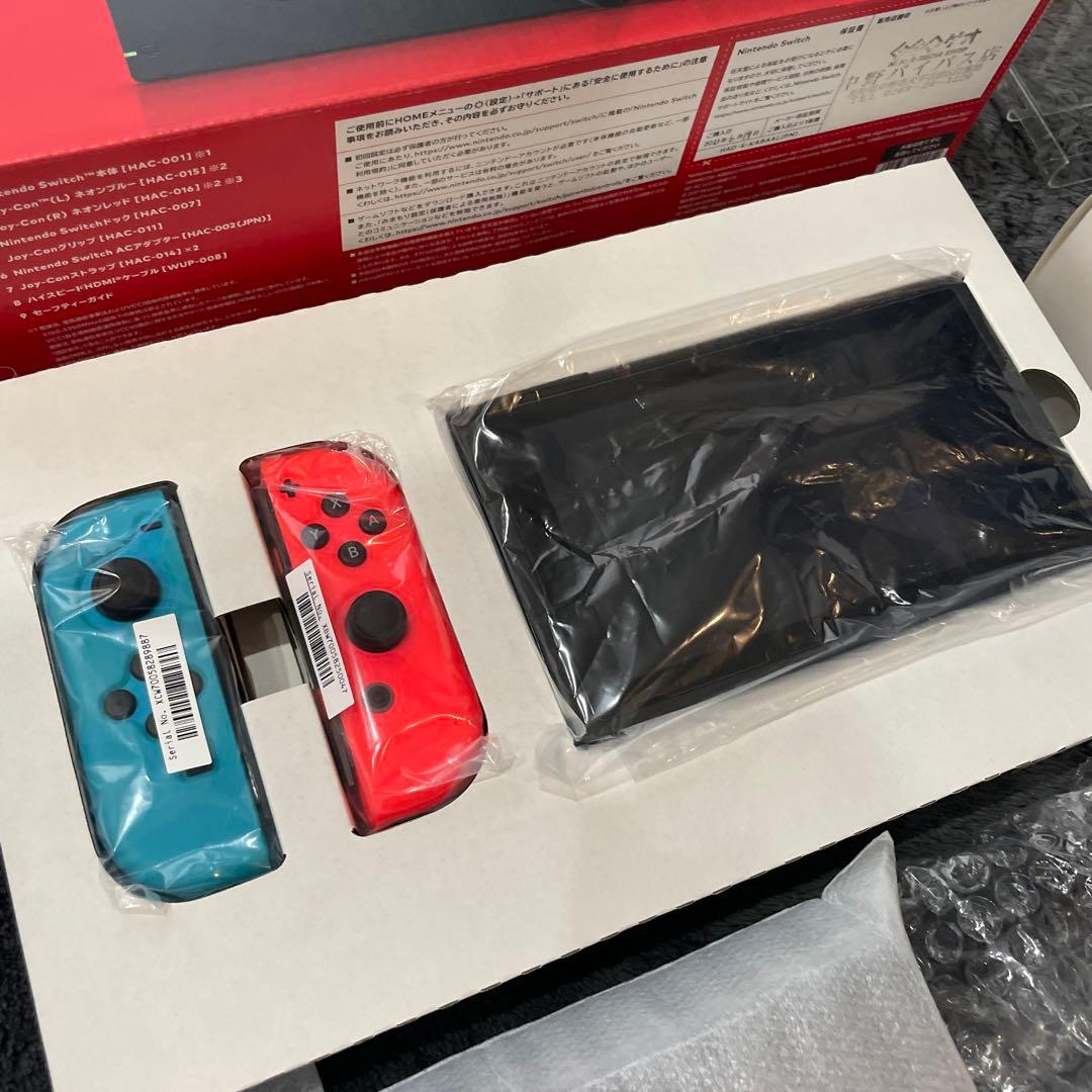 任天堂Switch 本体 バッテリー強化版 ＋ ケース・社外コントローラー付き