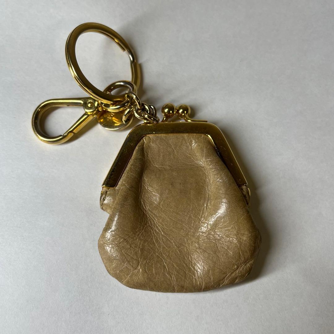 プラダ PRADA がま口 キーホルダー チャーム ベージュ 1AR71