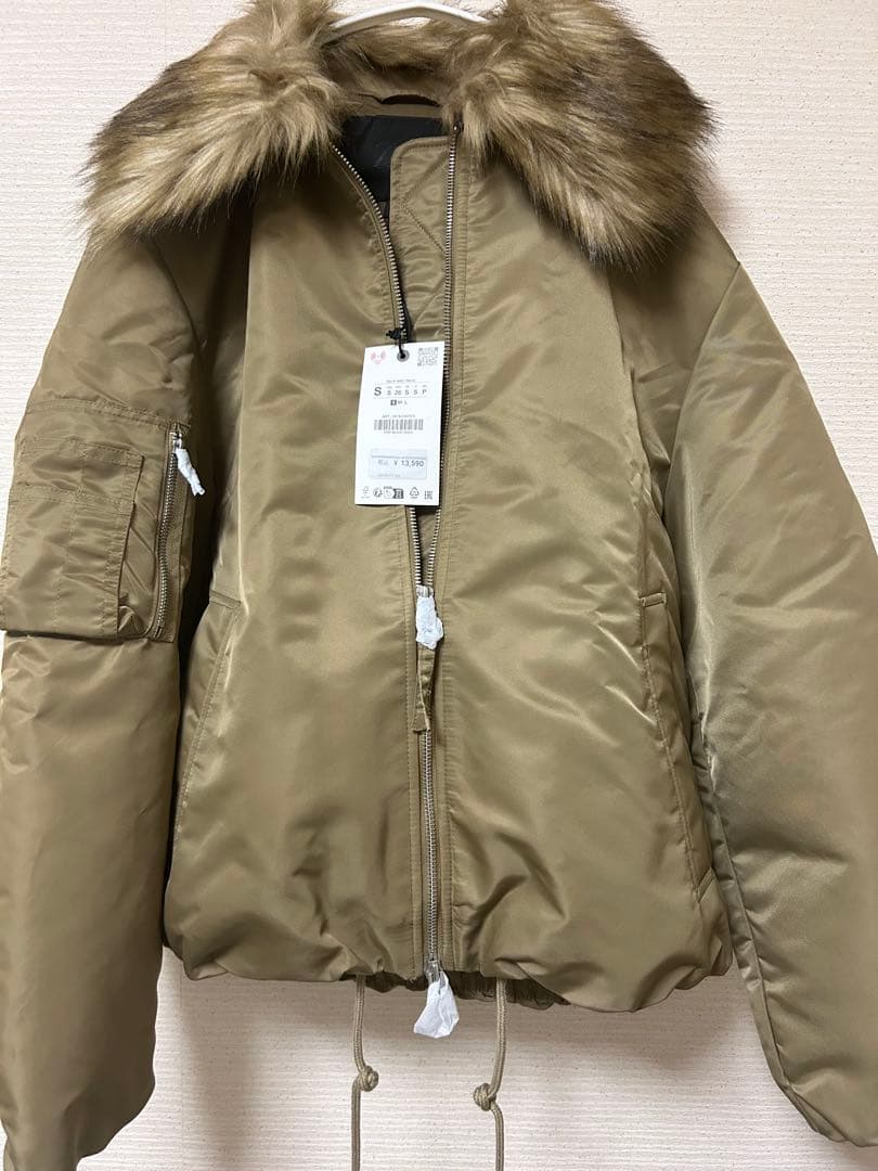 ZARA 完売品　新品未使用ファー付きジャケット