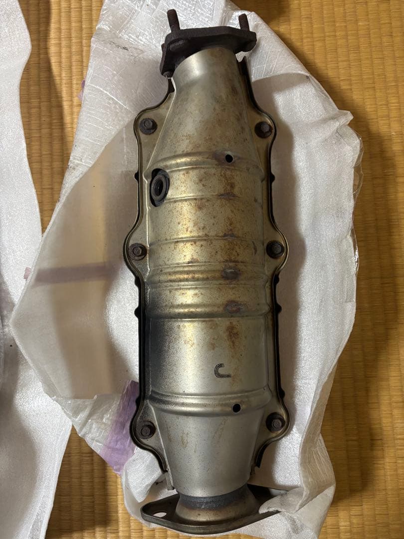 ホンダ　S2000 AP1 純正触媒