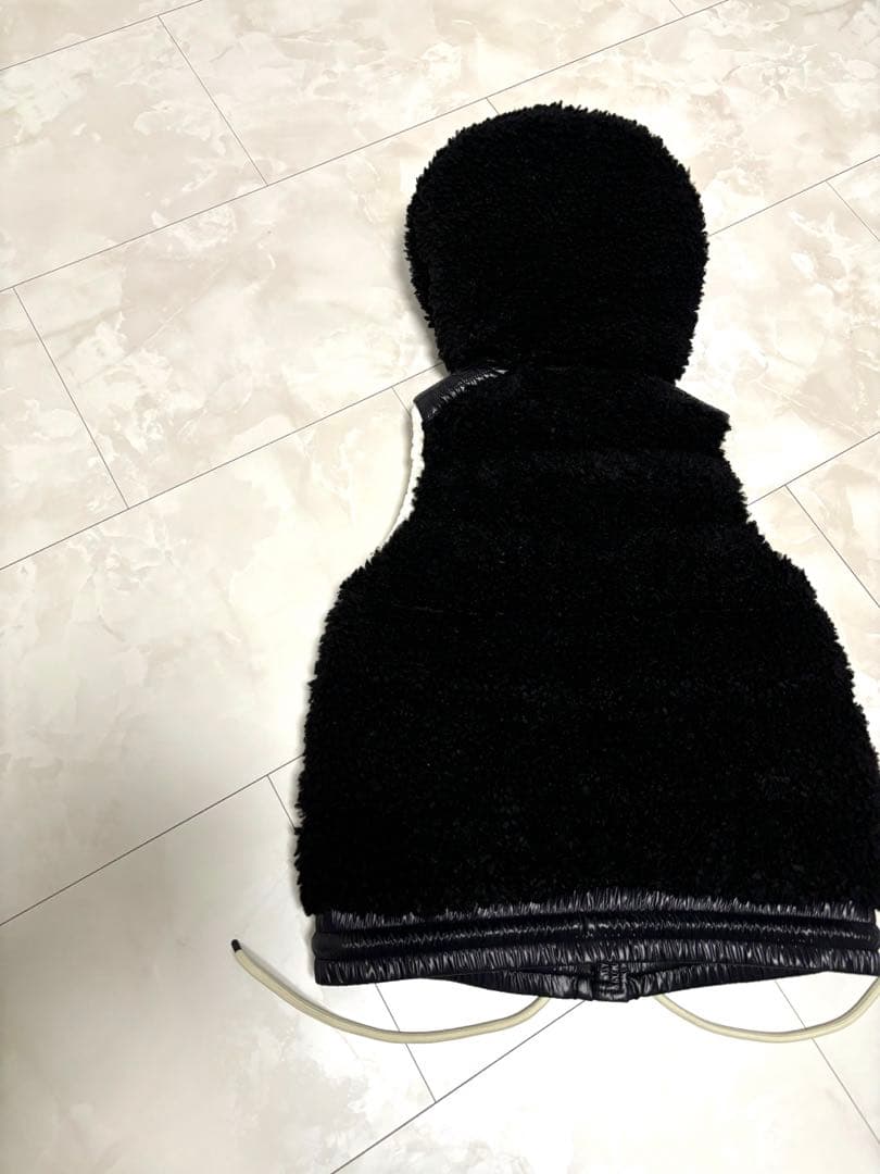 MONCLER ボアダウンベスト
