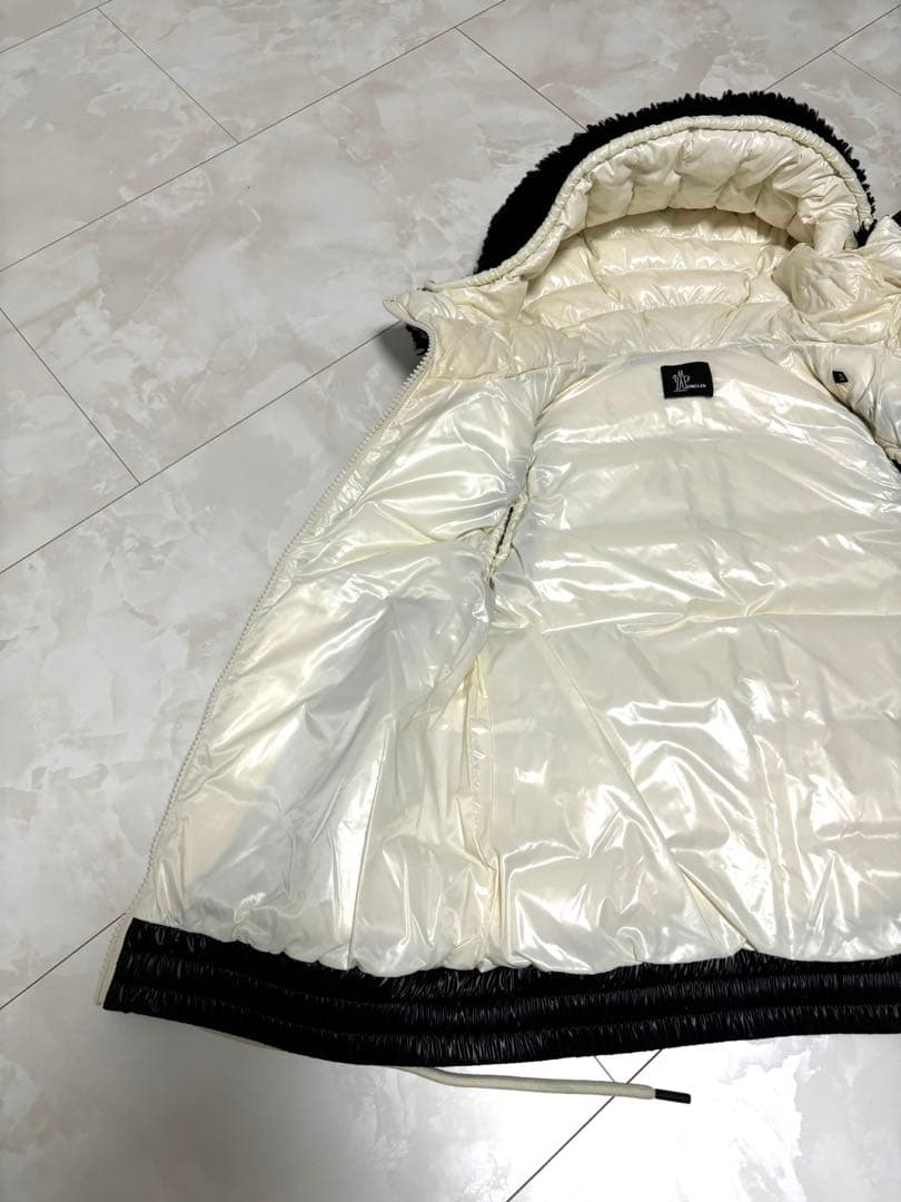 MONCLER ボアダウンベスト
