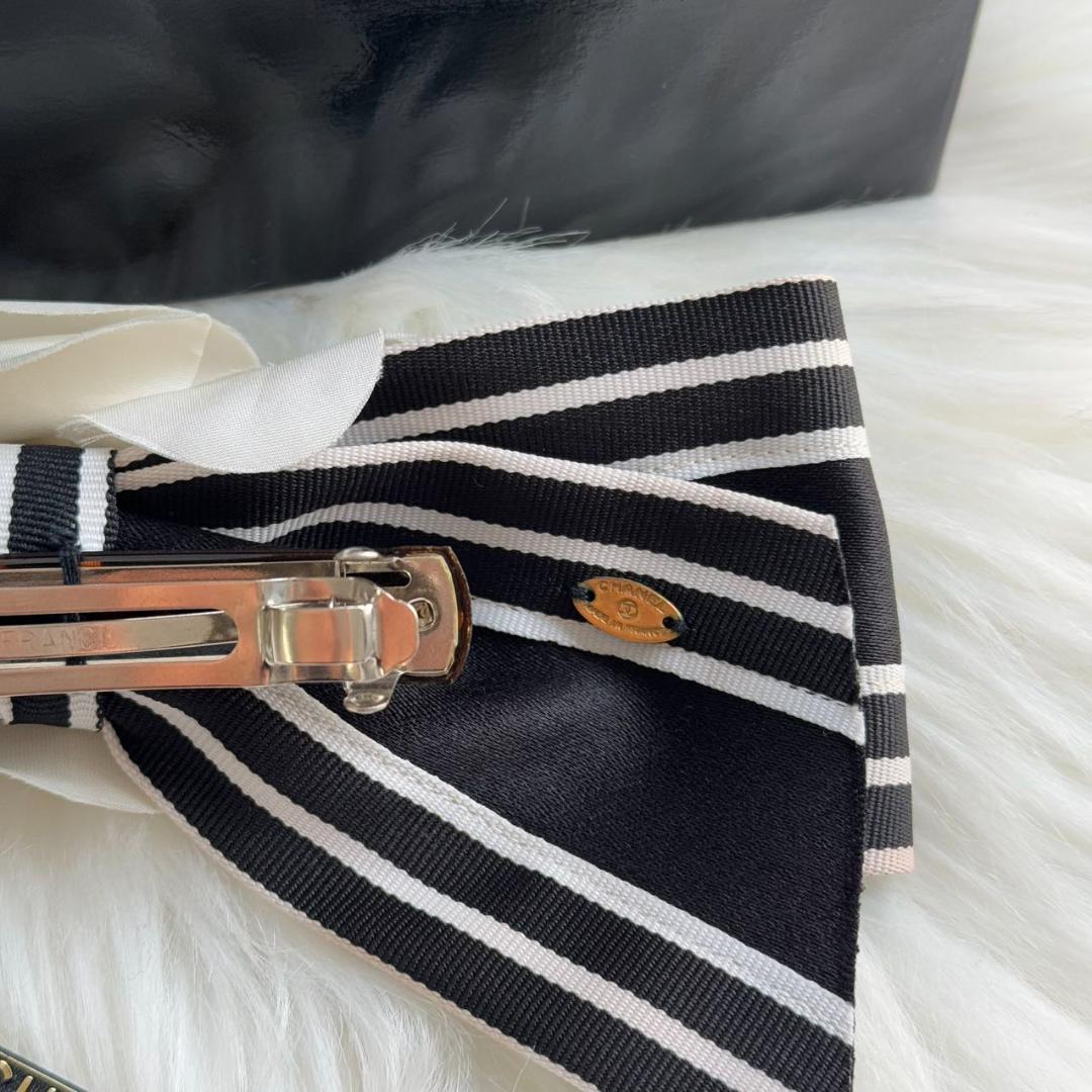 Chanelカメリア リボン 大 ヘアアクセサリー バレッタ サテン ブラック