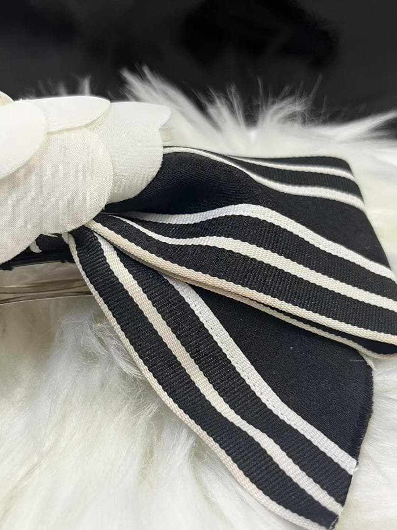 Chanelカメリア リボン 大 ヘアアクセサリー バレッタ サテン ブラック