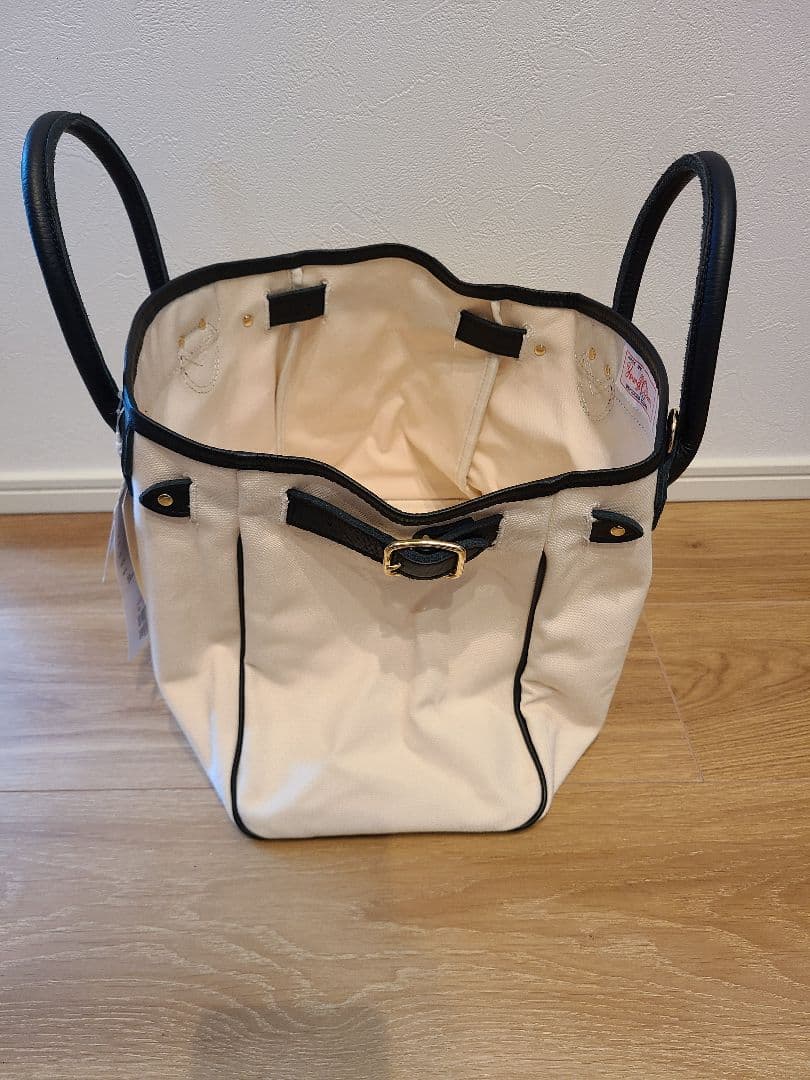 m*★様 ヤングアンドオルセン　別注トート　タグ付