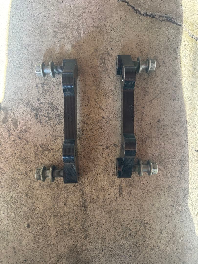 LC500キャリパーブラケット　30アルファード　ヴェルファイア用