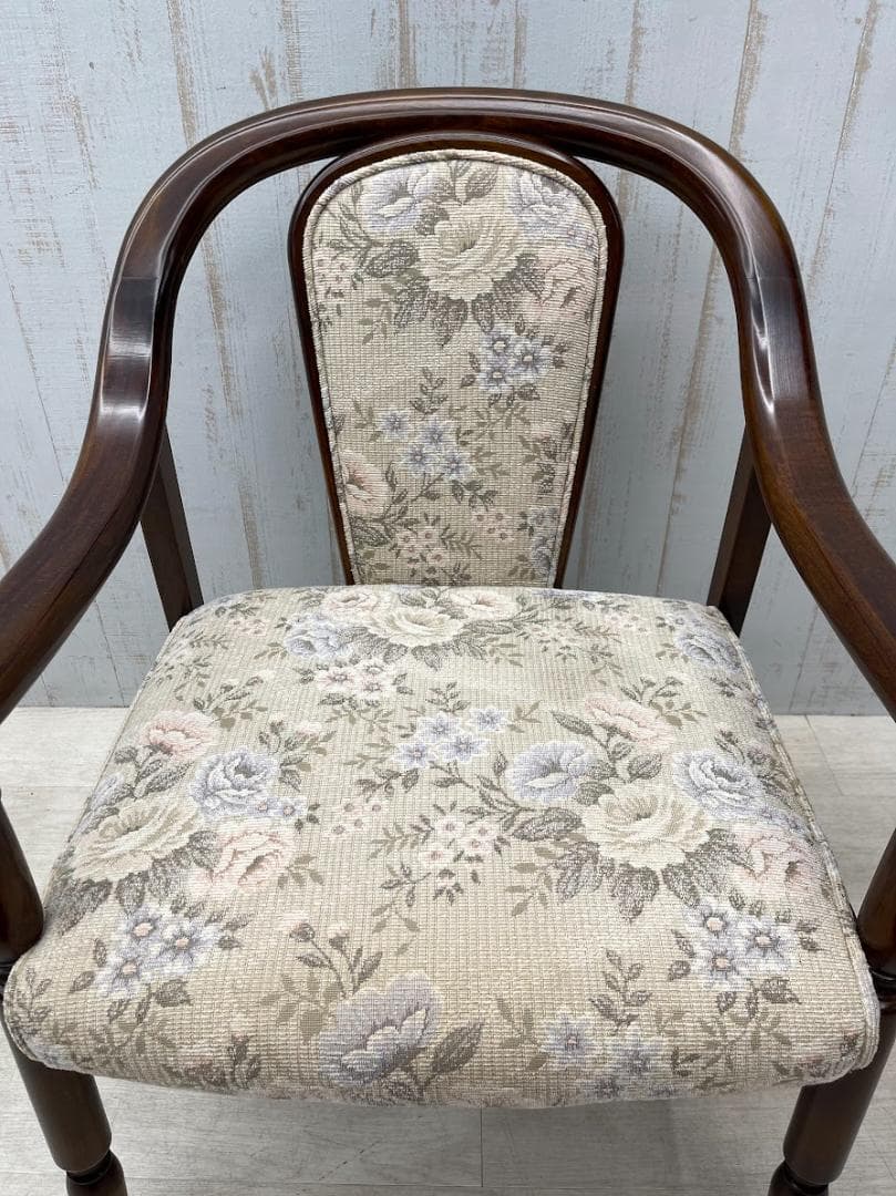 karimoku カリモク コロニアル アームチェア 布張り ダイニングチェア