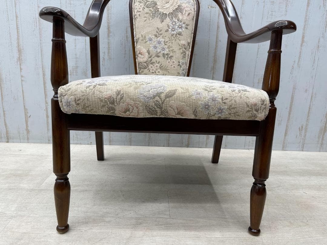 karimoku カリモク コロニアル アームチェア 布張り ダイニングチェア