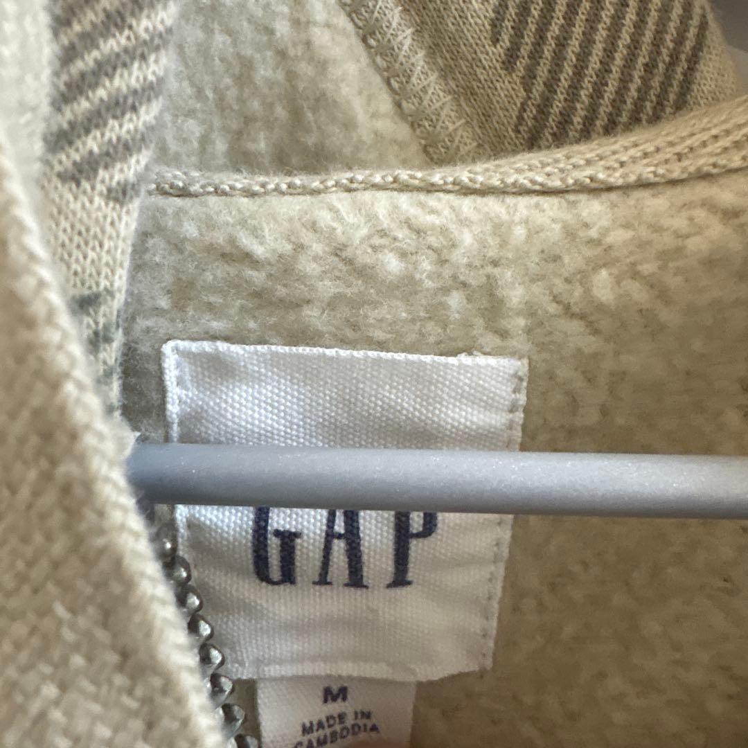 GAP迷彩ジップパーカー