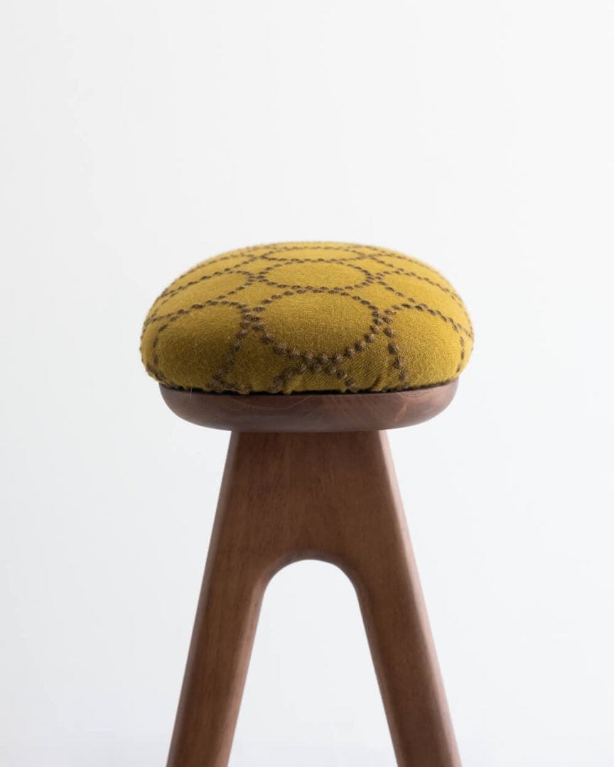 キッチンスツールBR H630＋ミナ ペルホネン　タンバリン　マスタード