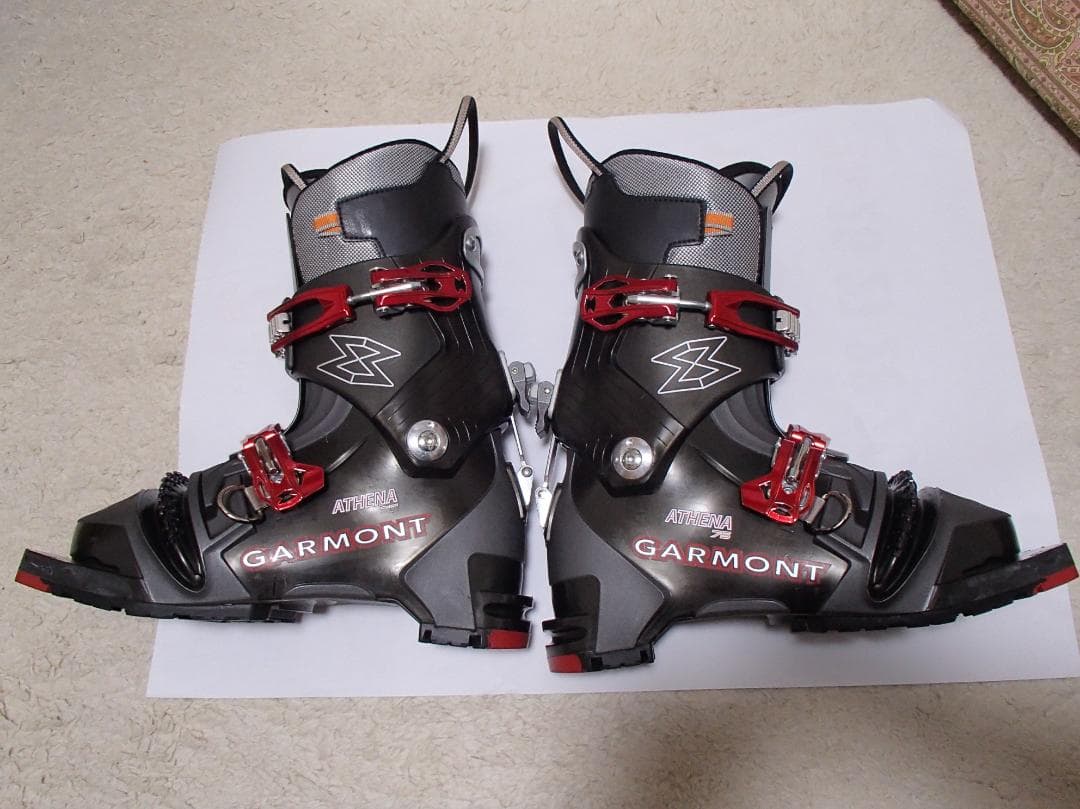 テレマークブーツ　ガルモントアテーナ