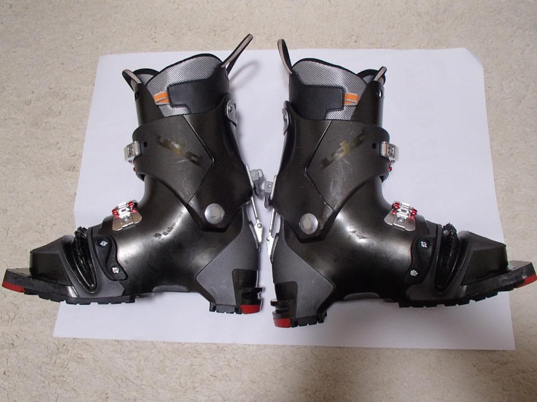 テレマークブーツ　ガルモントアテーナ