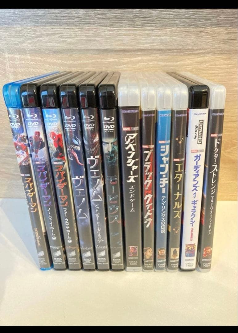 MCU ART COLLECTION + マーベル12作品