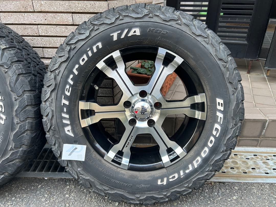 MKW MK36 7J グッドリッジAT 235 70 R16 デリカD5に使用