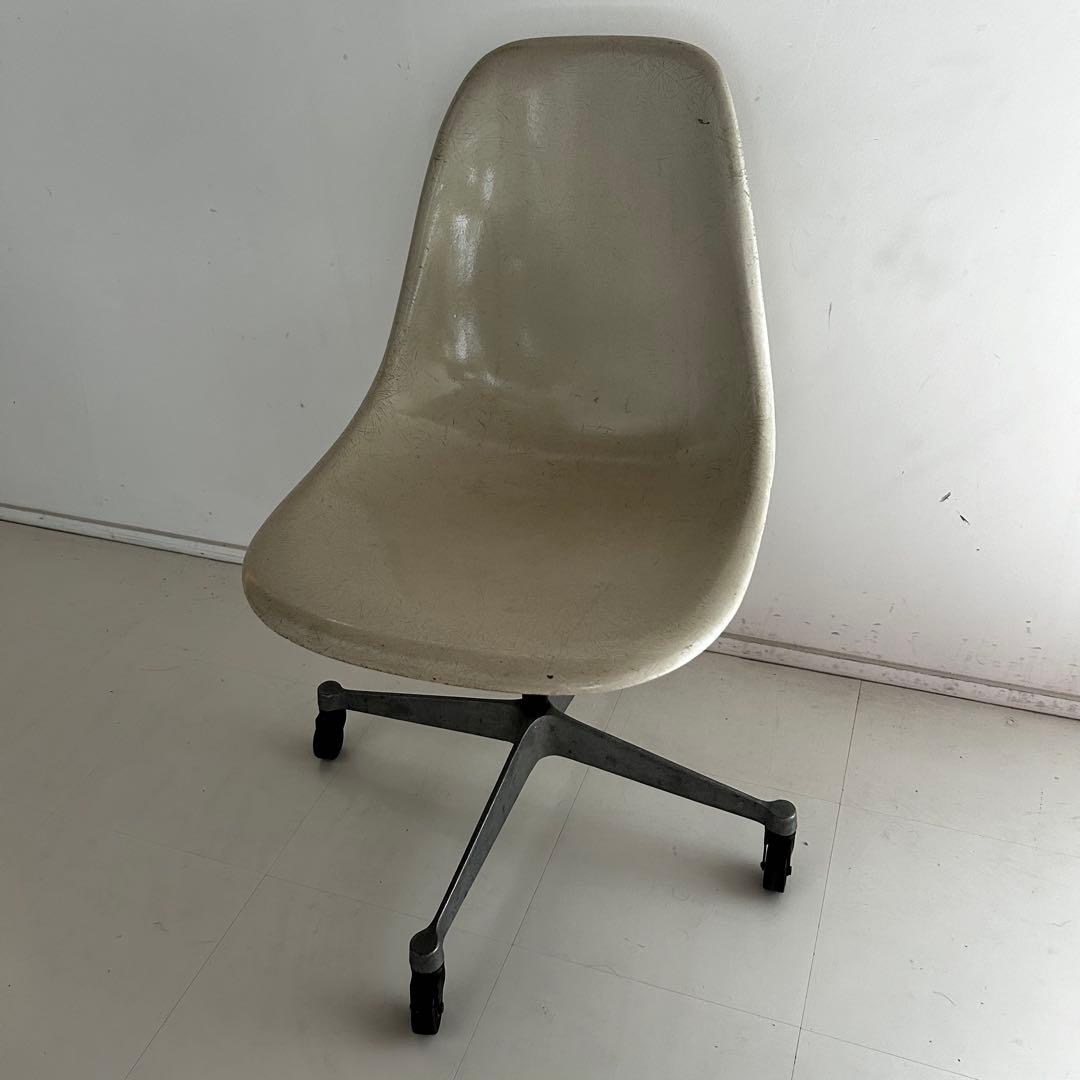 ハーマンミラー イームズ サイドシェルチェア キャスター付き コントラクトベース
