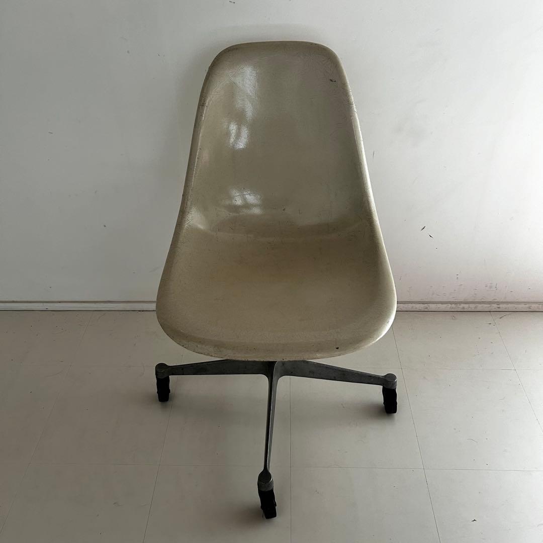 ハーマンミラー イームズ サイドシェルチェア キャスター付き コントラクトベース