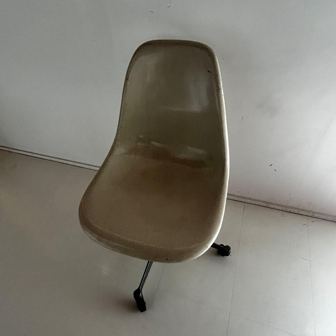 ハーマンミラー イームズ サイドシェルチェア キャスター付き コントラクトベース
