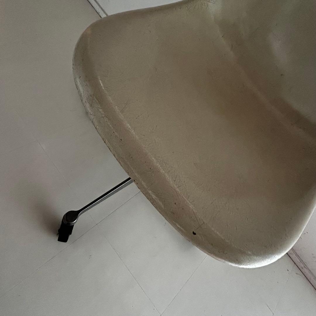 ハーマンミラー イームズ サイドシェルチェア キャスター付き コントラクトベース