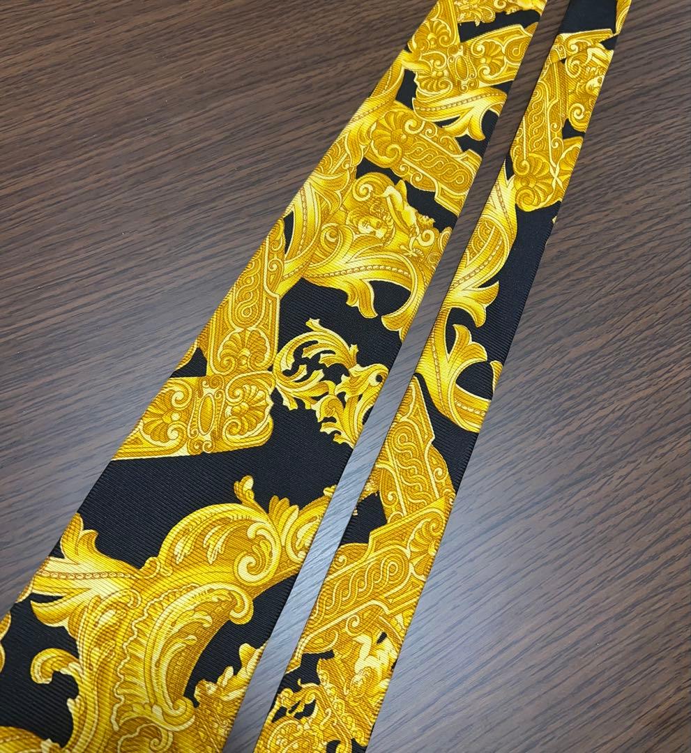 極美品 VERSACE ネクタイ バロック柄 総柄