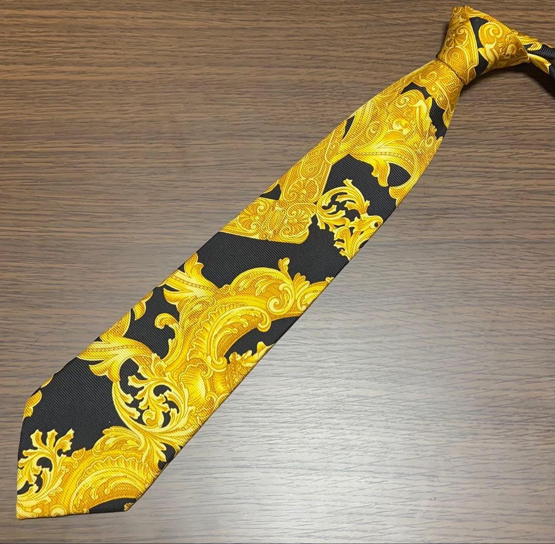 極美品 VERSACE ネクタイ バロック柄 総柄