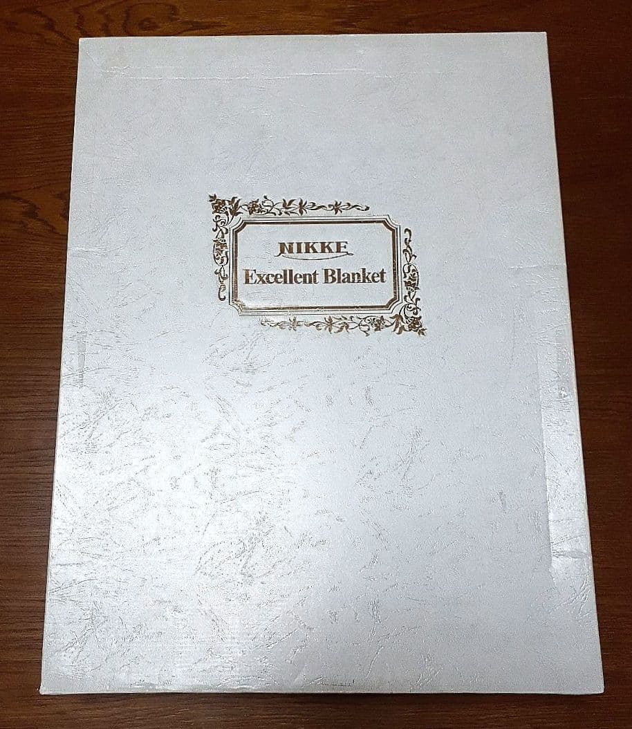 NIKKE シルク100%毛布 （シングル）新品未使用　ベージュ　日本製