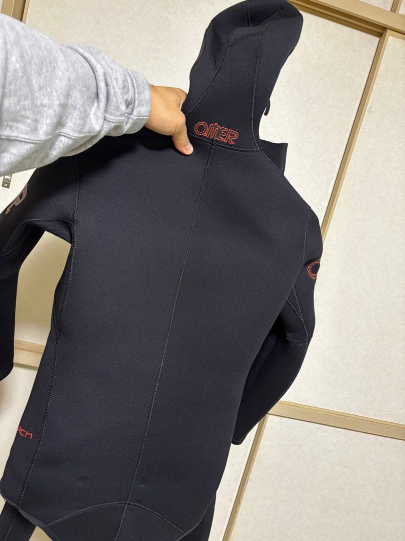 OMER フード付きウェットスーツ