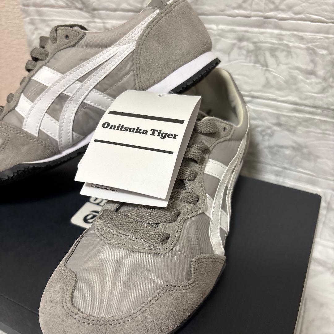 【新品未使用品】Onitsuka Tiger グレー スニーカー