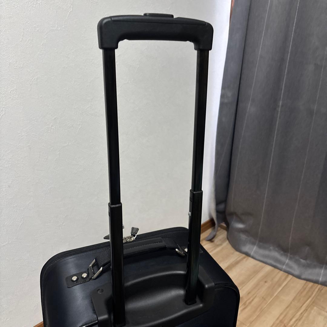 スワニー　キャリーバッグ　エナメル　黒　美品寄り　最安値