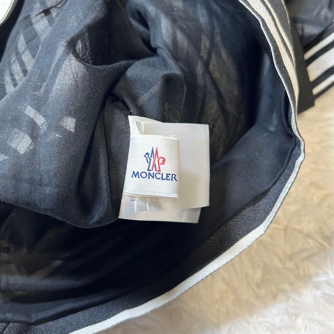 新品タグ付✨️モンクレール ショートパンツ ストライプ リボン 黒 白 40