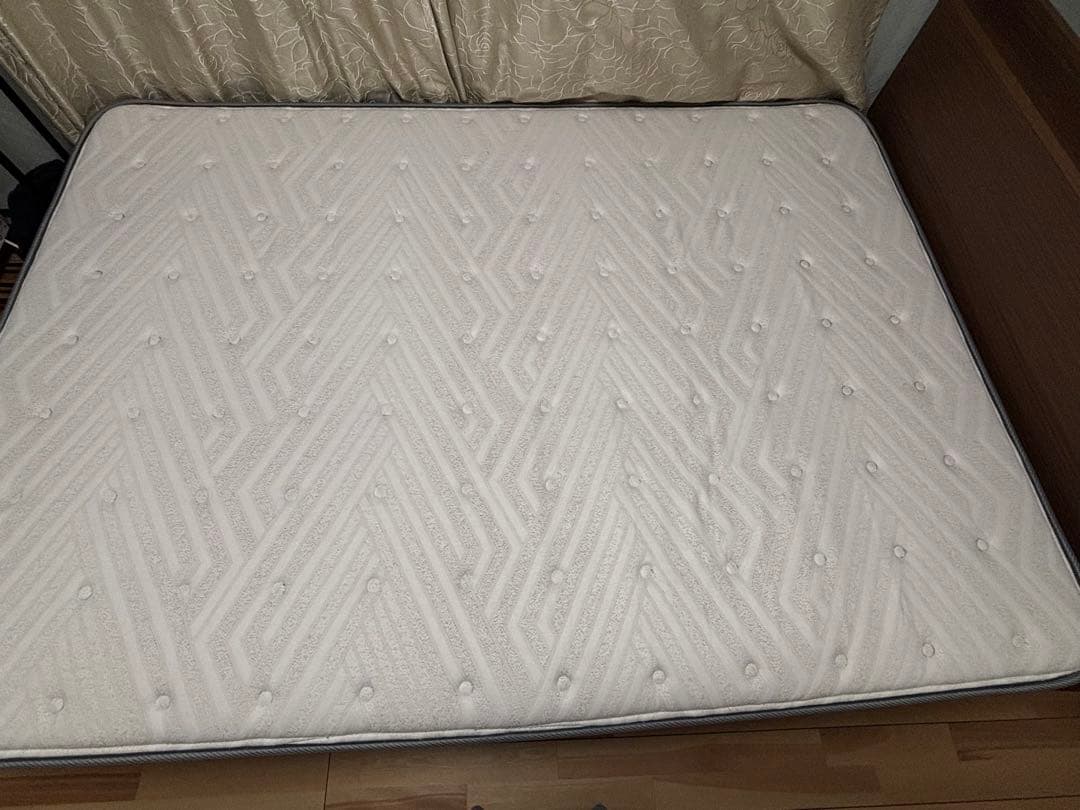 ダブルベッド フレーム+マットレス ニトリ