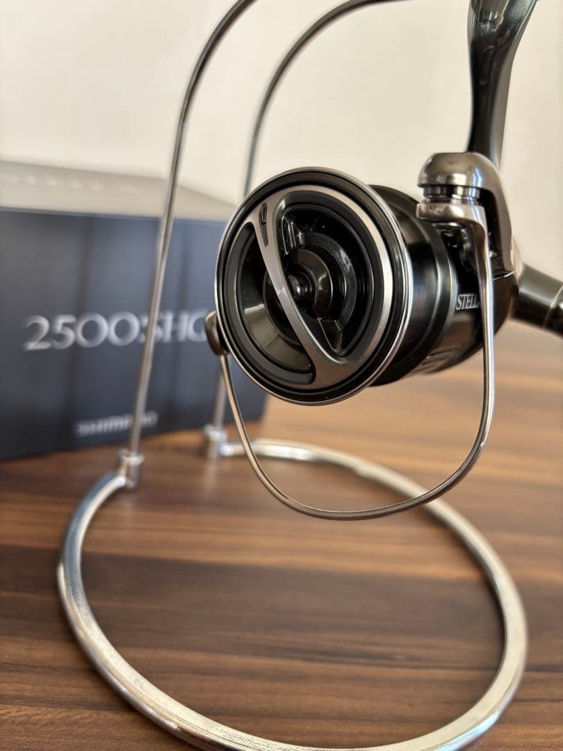 シマノ　美品22ステラ2500SHG