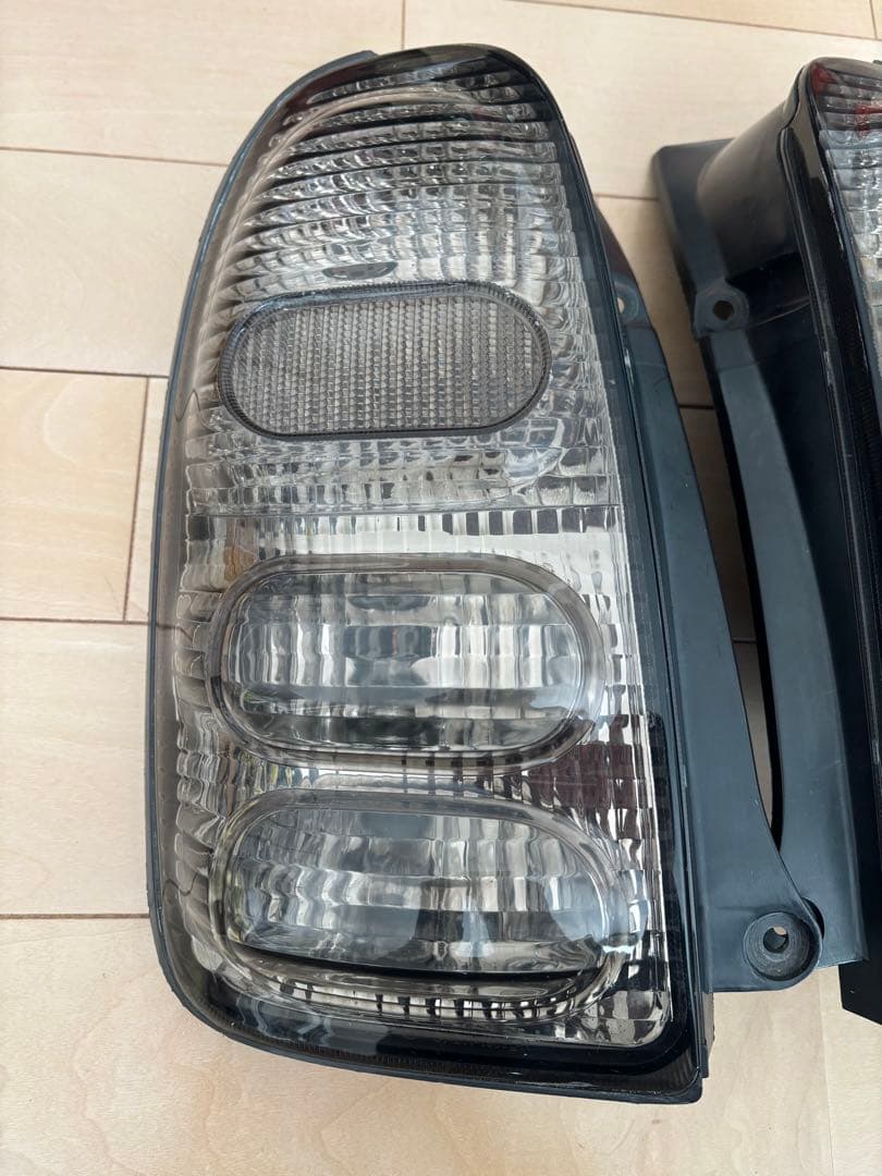 ダイハツ　ミラジーノ　L700 テールランプ　スモーク　コーキング済