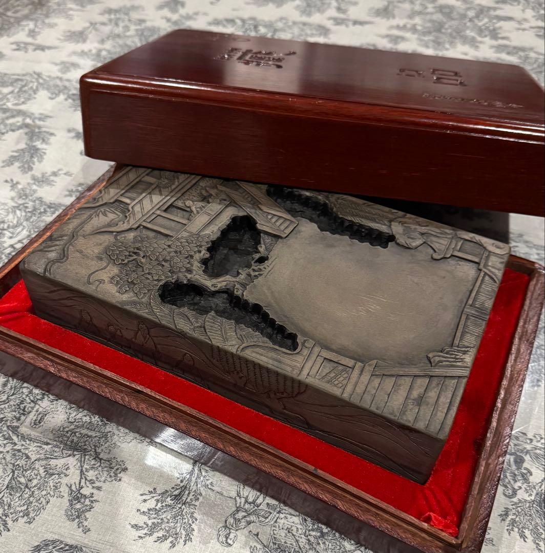 大型硯(木製収納木箱付)