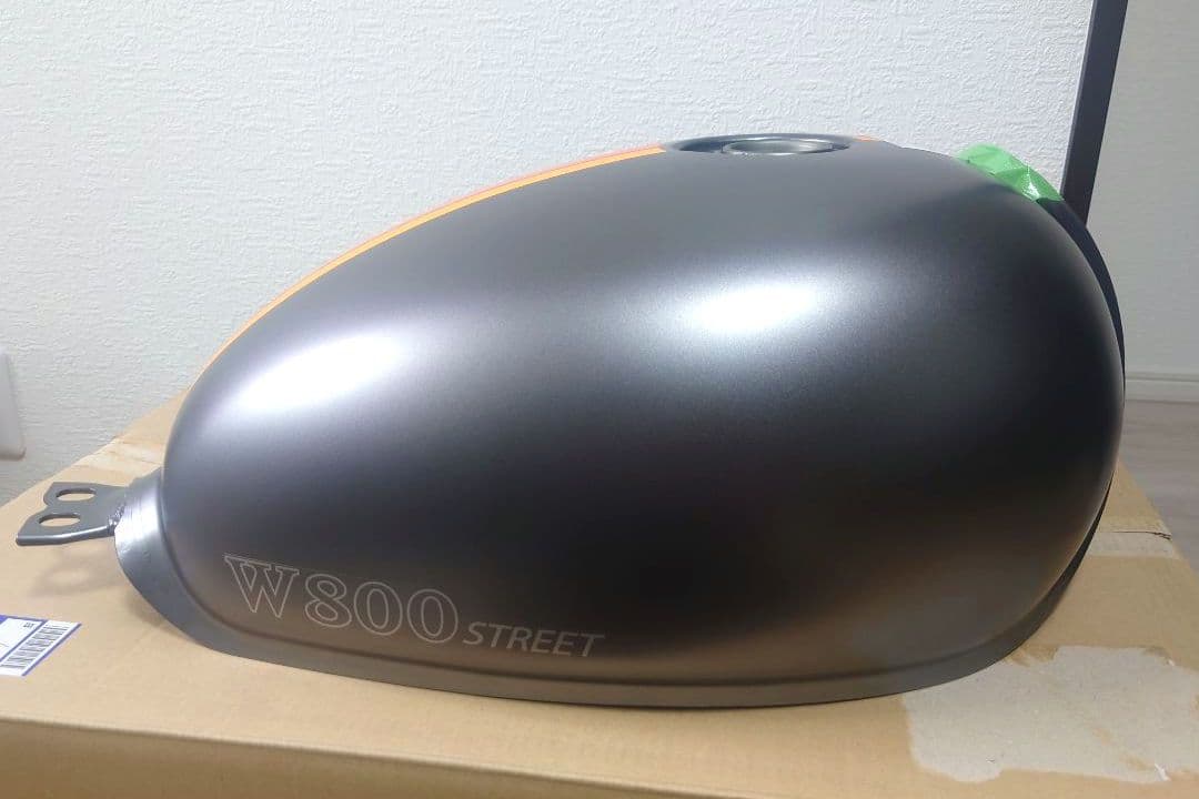 W800ストリートカワサキ純正　2021モデル　ガソリンタンク　フューエルタンク