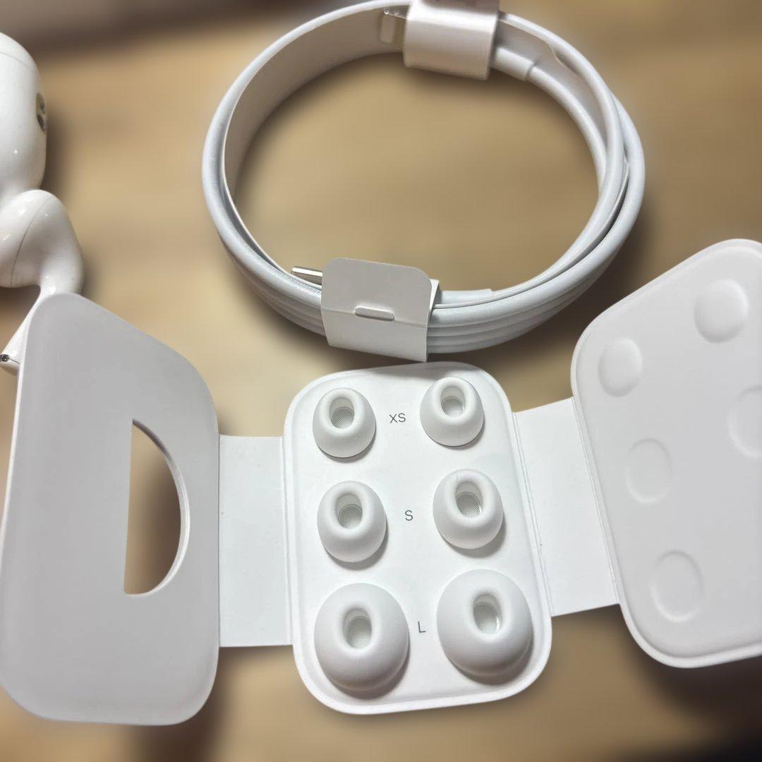 s*i様 AirPods Pro 第2世代 ライトニングタイプ