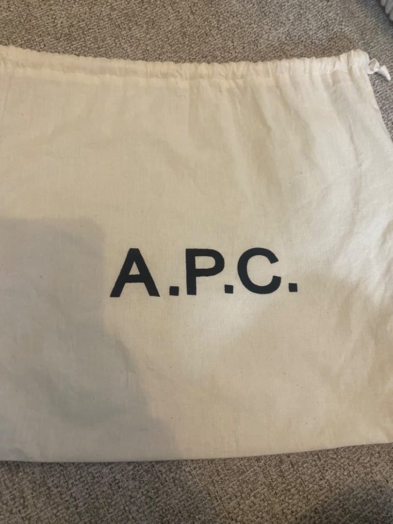A.P.C. 黒 レザー ショルダーバッグ