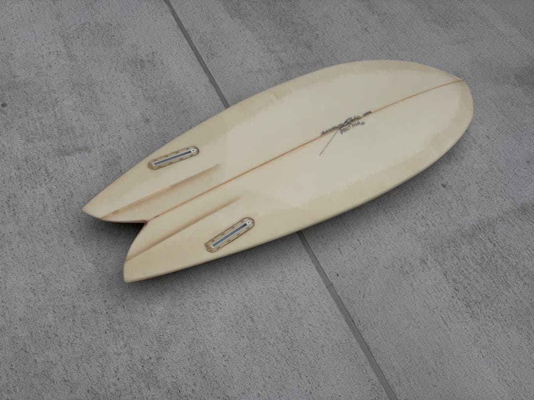 xenosurfboard ツインフィッシュ