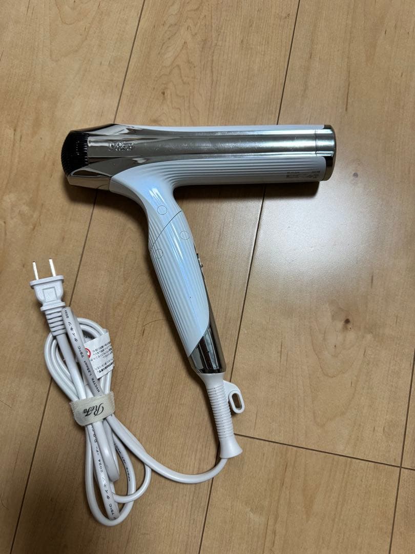 リファ　ドライヤー　2024年製