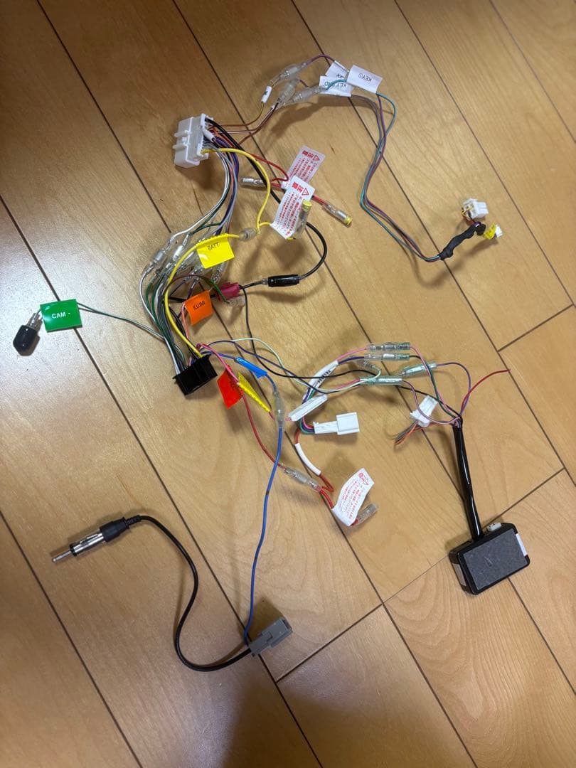 カーナビ　ケンウッドMDV-D311 7インチ　デリカミニから取り外し