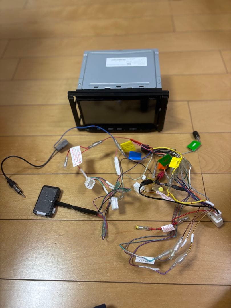 カーナビ　ケンウッドMDV-D311 7インチ　デリカミニから取り外し