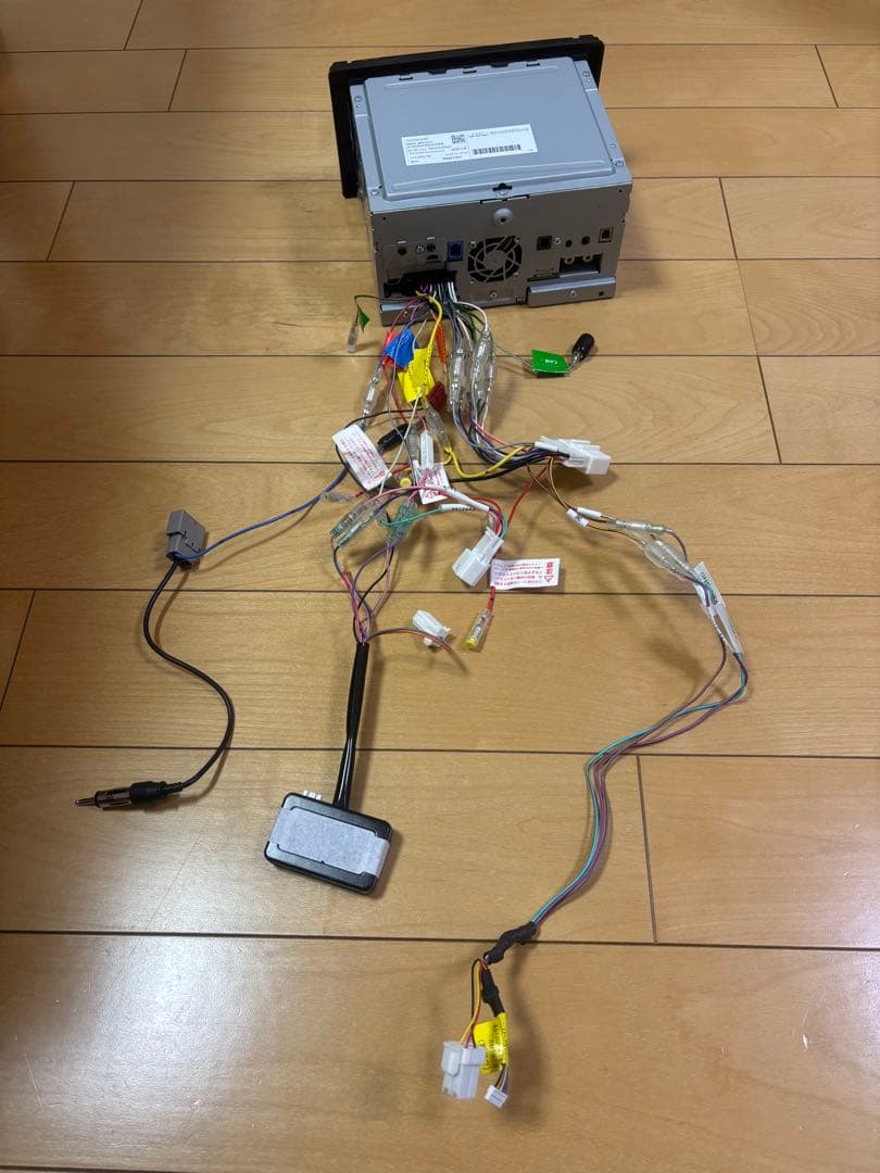 カーナビ　ケンウッドMDV-D311 7インチ　デリカミニから取り外し