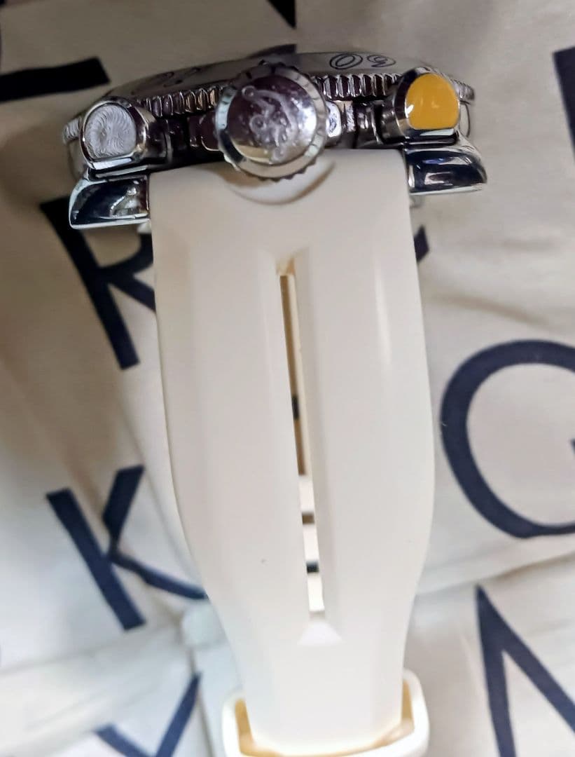 は*る様 ガガミラノ 8253 クロノグラフ 電池新品 送料込 可動品 白