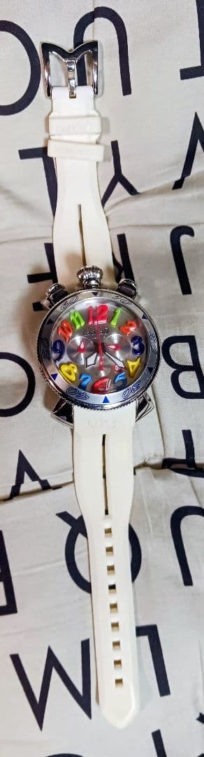 は*る様 ガガミラノ 8253 クロノグラフ 電池新品 送料込 可動品 白