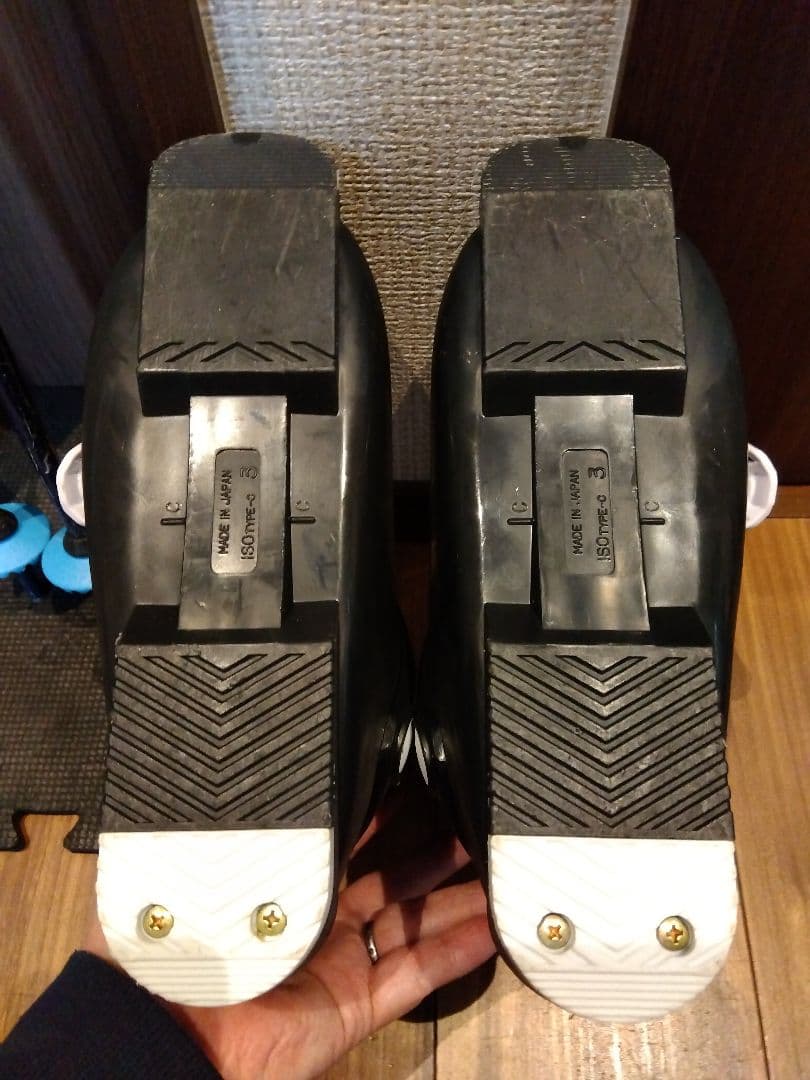 【送料無料】 CARVING 子供用 スキーセット メンテ・WAX済み✔