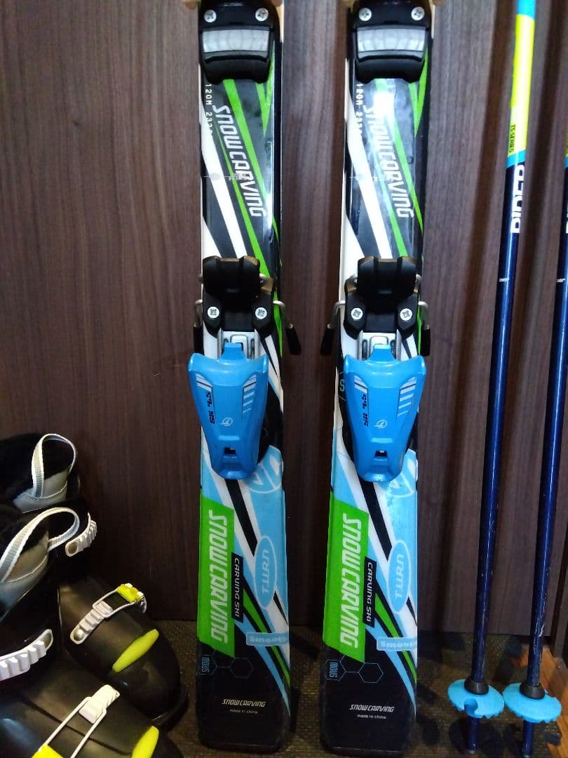 【送料無料】 CARVING 子供用 スキーセット メンテ・WAX済み✔