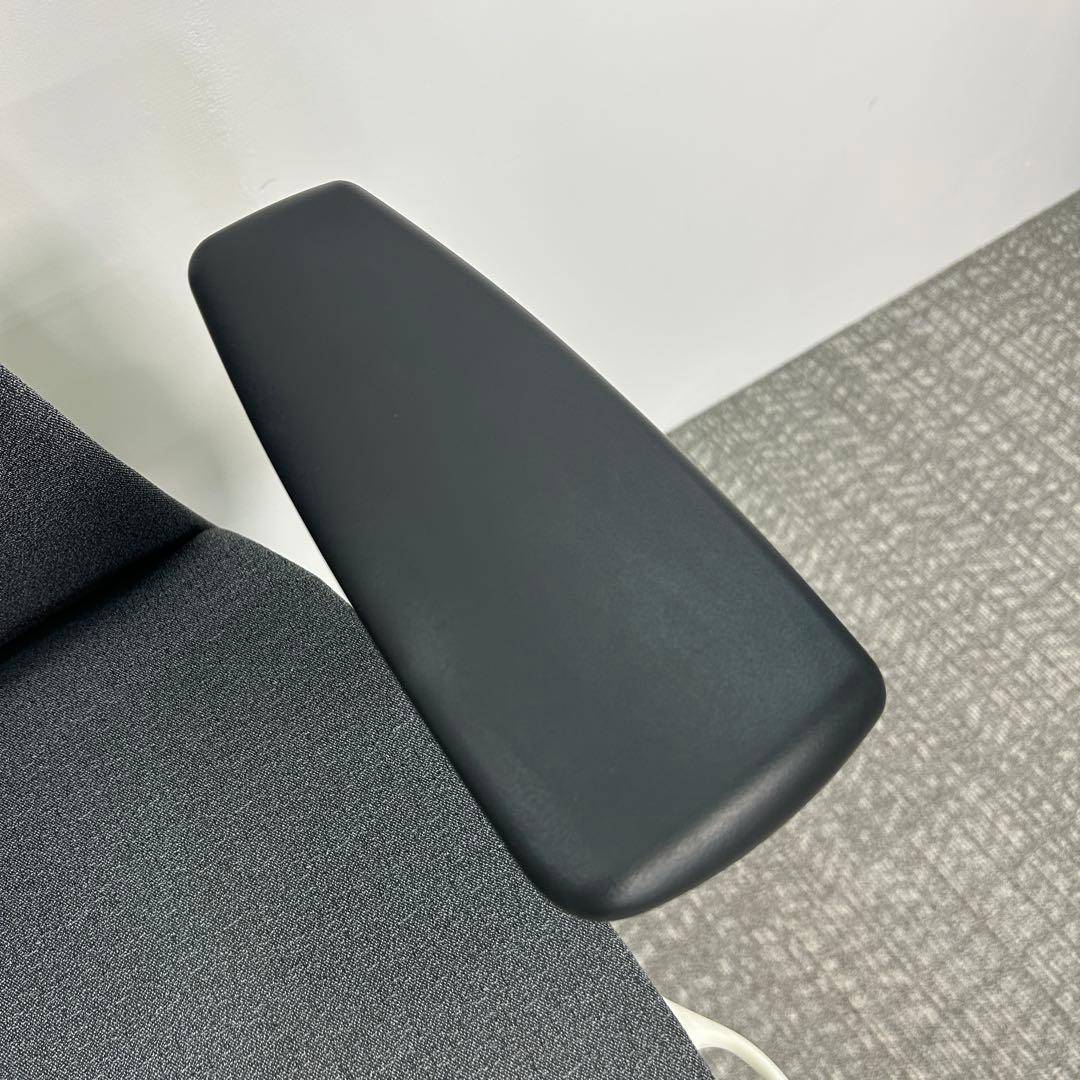 エンボディチェア 最高級 ハーマンミラー グレー　ホワイト Embody