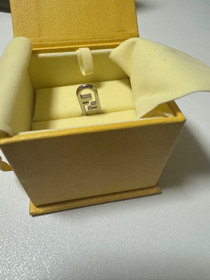 FENDI シルバー ピアス(片耳用) オーロックピアス