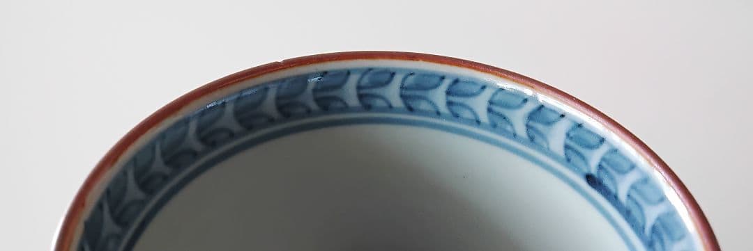 四方割アヤメ小花　そば猪口　手描　手造　六代佐藤走波　有田焼　未使用