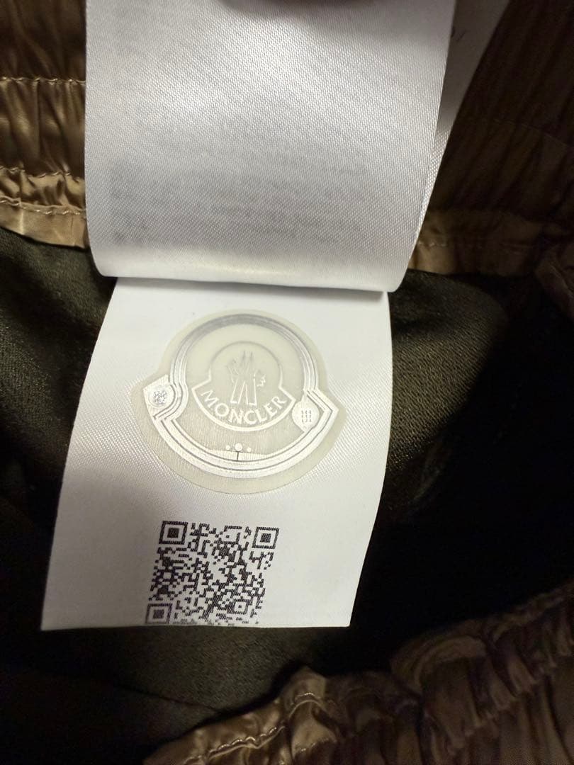 MONCLER オリーブグリーン ジョガーパンツ