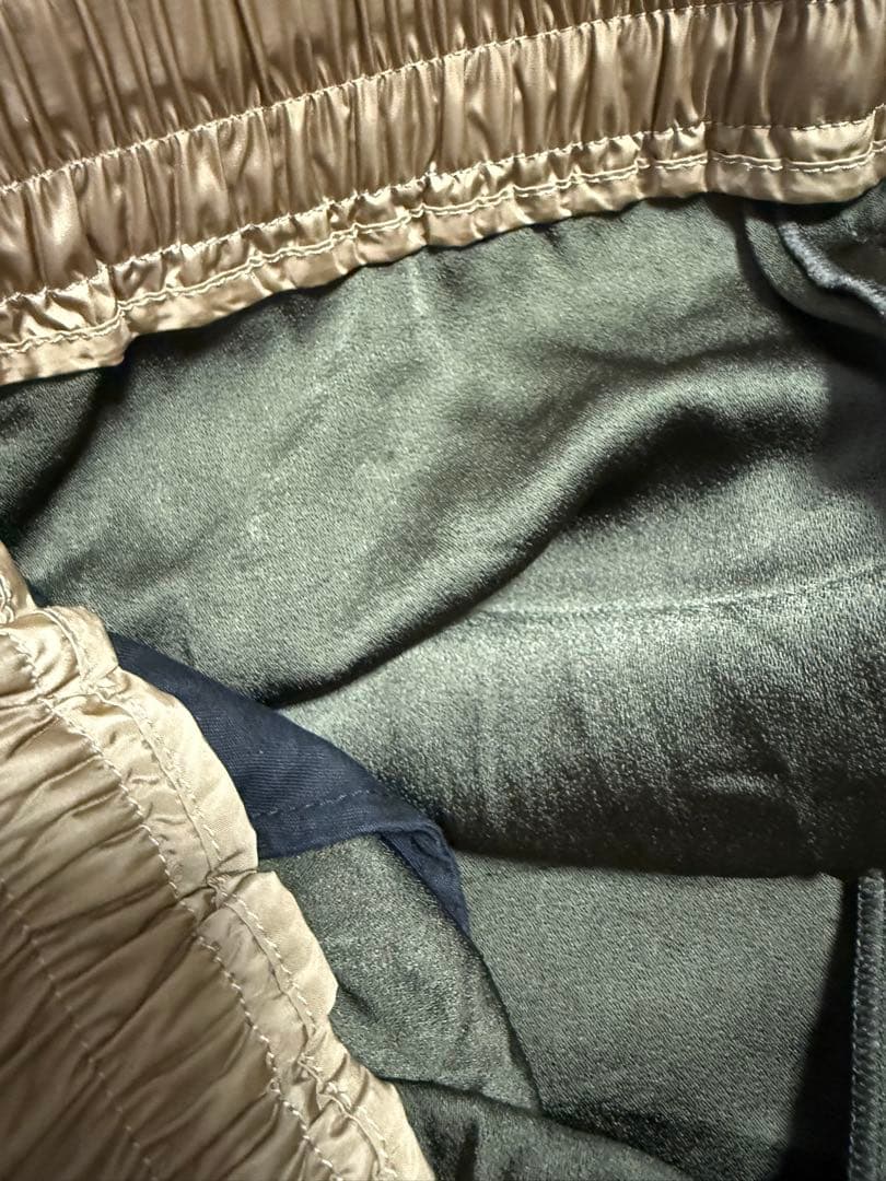 MONCLER オリーブグリーン ジョガーパンツ